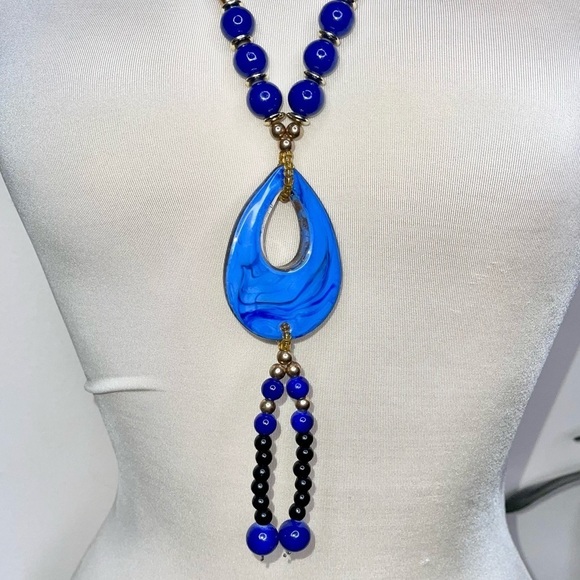 BOHEMIAN Beaded Pendant Necklace - Picture 7 of 8